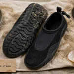 Chaussure pour aller dans l’eau à semelle crantée antidérapante